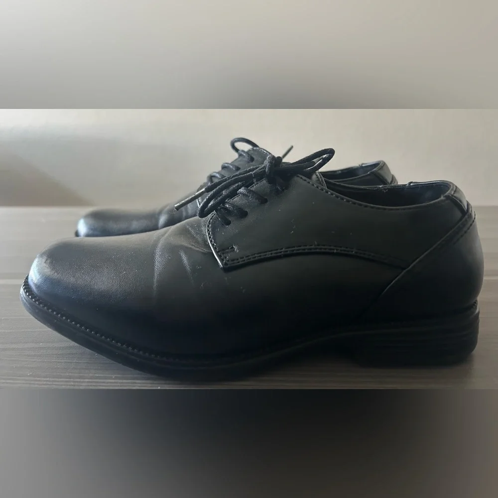 Perry Ellis Classic Black Dress Shoes